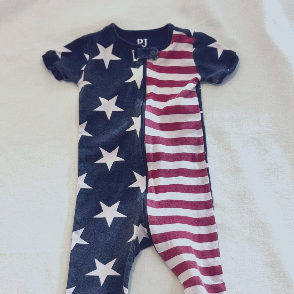 The Children's Place, 12-18months Distressed American Flag One Piece Pajamas